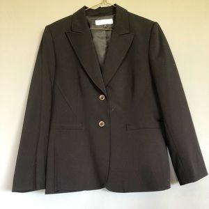 Woman’s Trina turk blazer, size 14